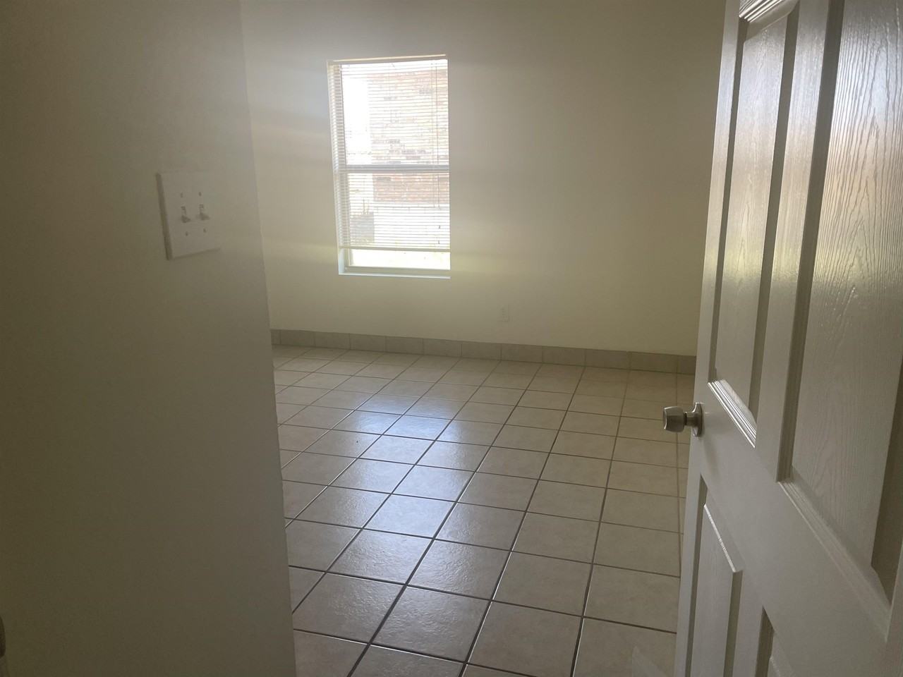 317 Rosalinda Dr - Photo 5 of 7