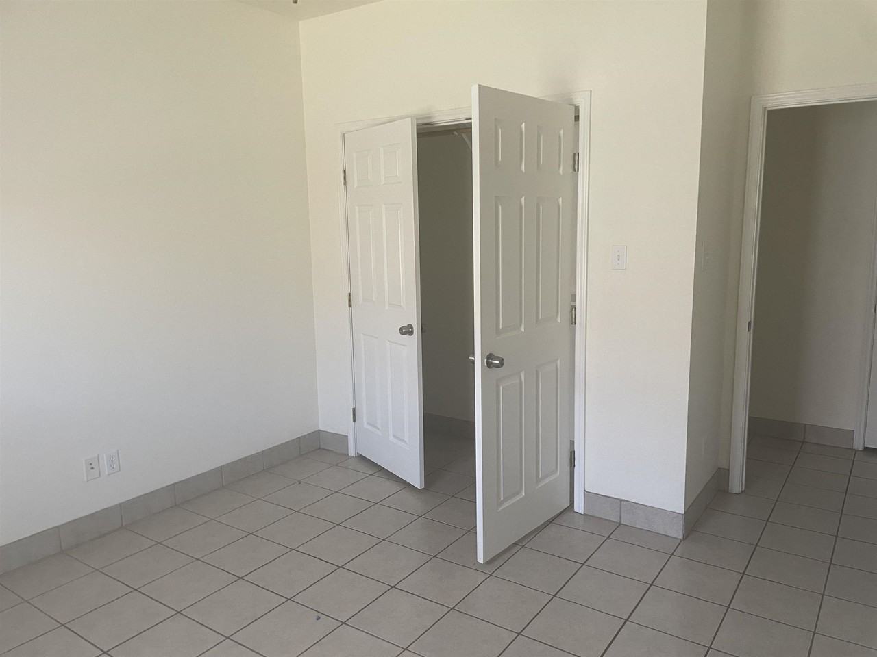 317 Rosalinda Dr - Photo 6 of 7