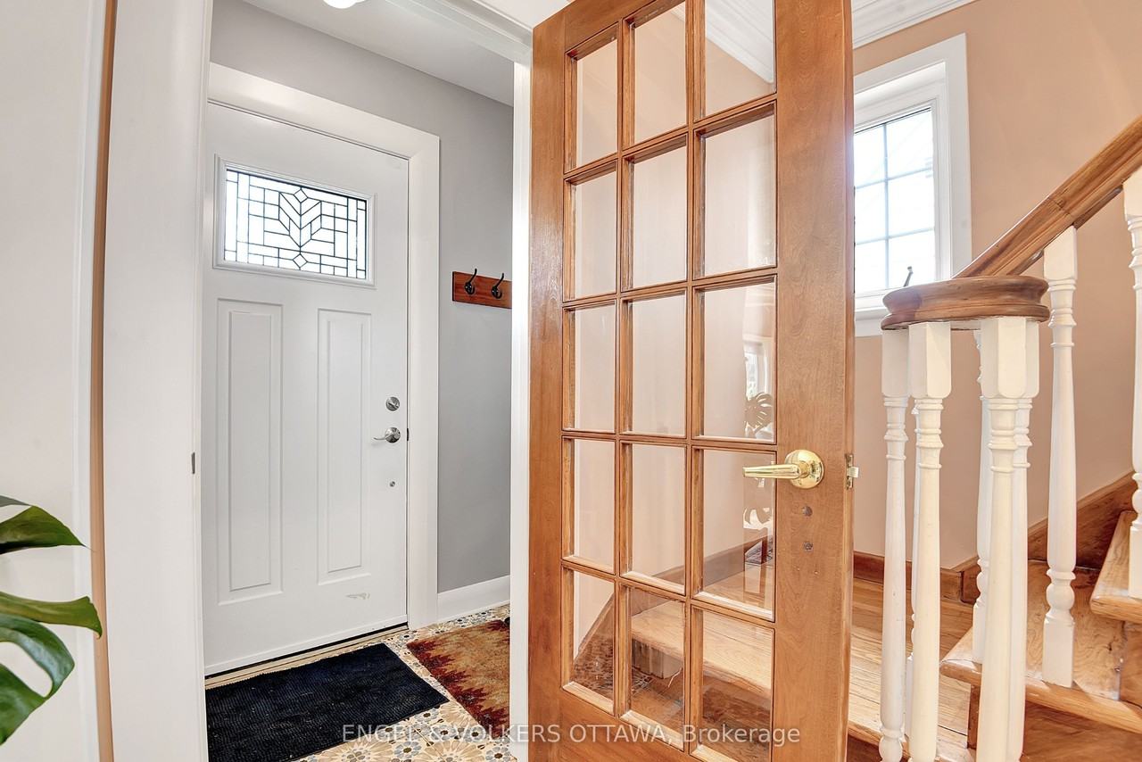 469 Island Park Dr - Photo 4 of 34