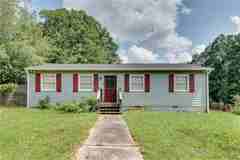 1424 Hosea L Williams Dr Ne - Photo 1 of 1