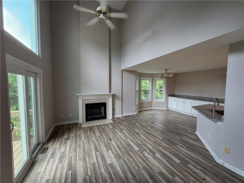 156 Stoneforest Dr - Photo 3 of 19
