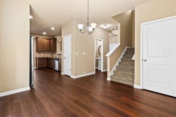 3920 Lake Manor Way - Photo 3 of 29
