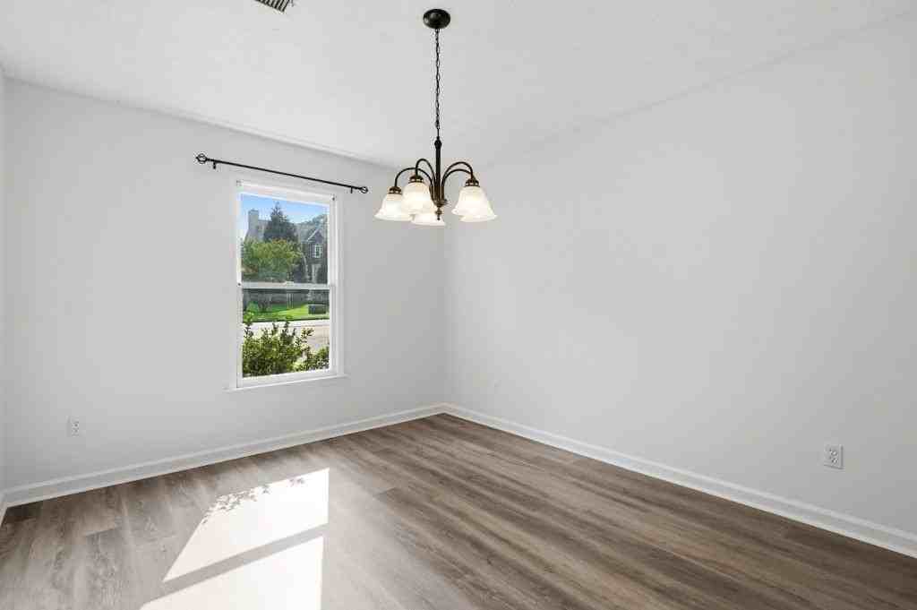 4061 Keheley Glen Dr Ne - Photo 5 of 21