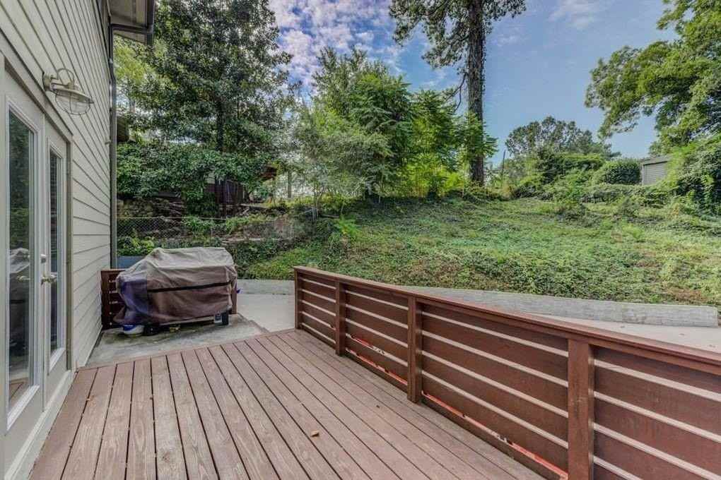 1758 Beacon Hill Blvd Ne - Photo 6 of 23