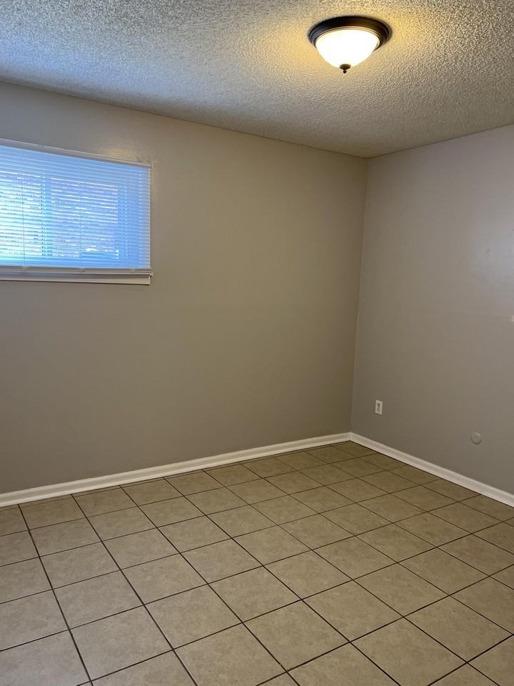 Westview - Photo 4 of 23