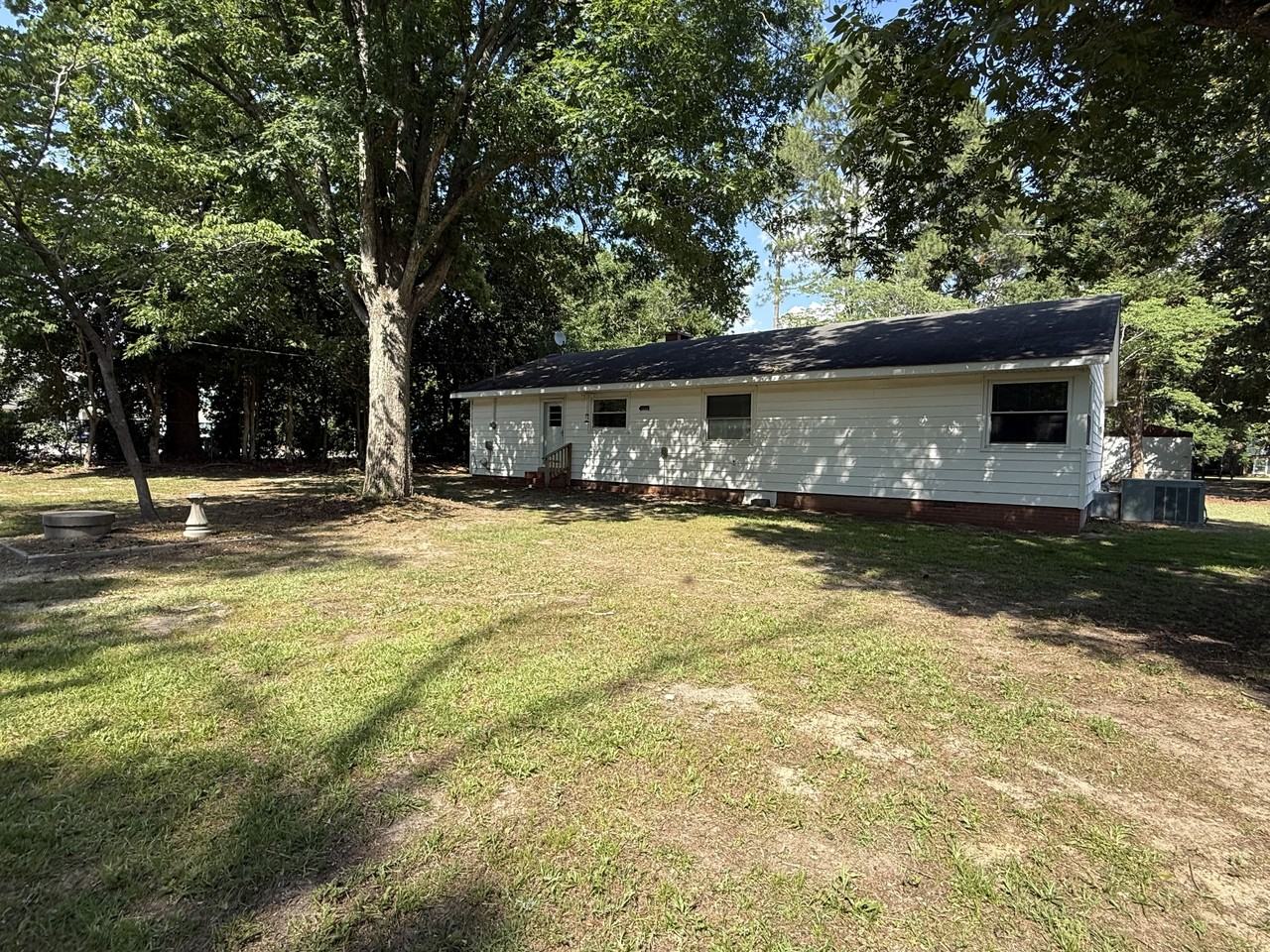 88 Hartwell Circle - Photo 2 of 9