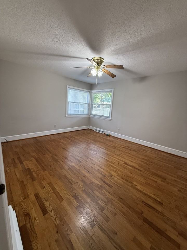 88 Hartwell Circle - Photo 6 of 9