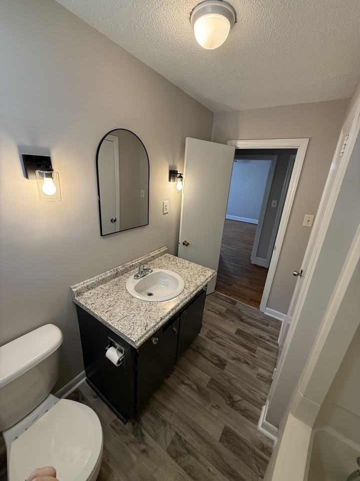 88 Hartwell Circle - Photo 7 of 9