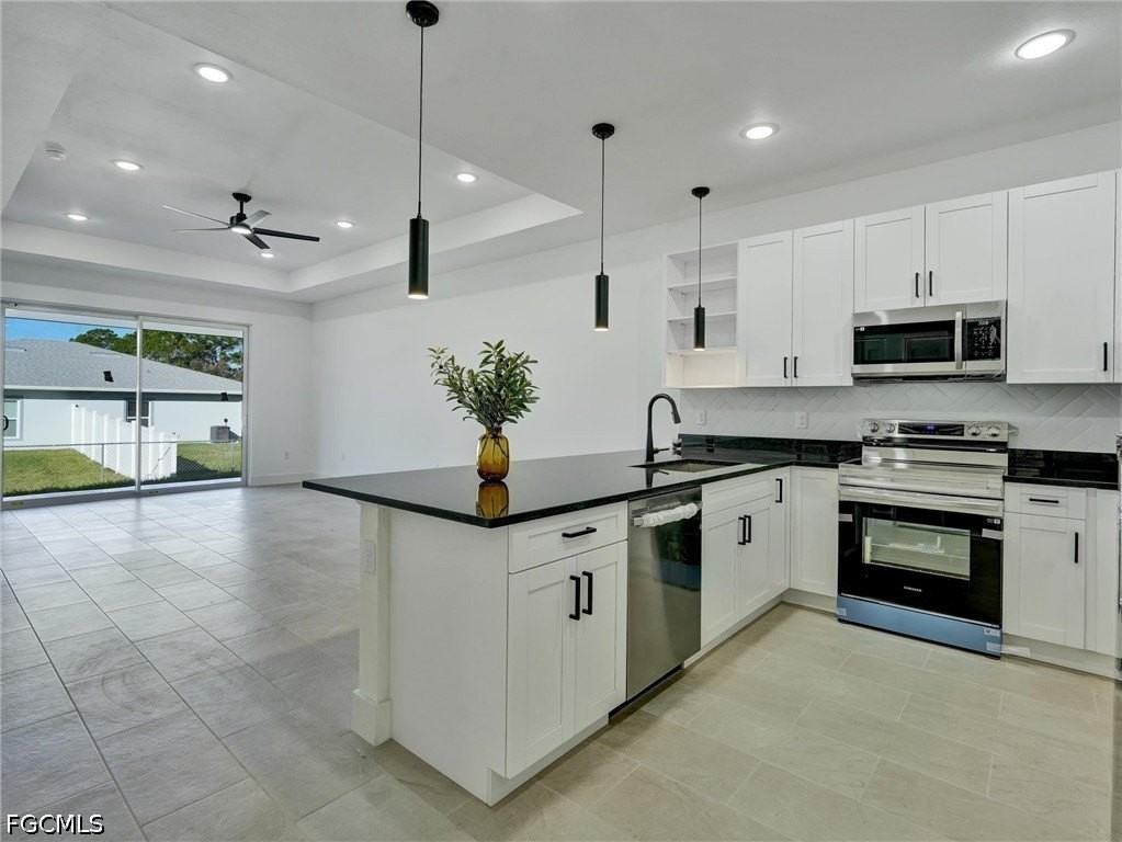 918 Eisenhower Blvd - Photo 3 of 13