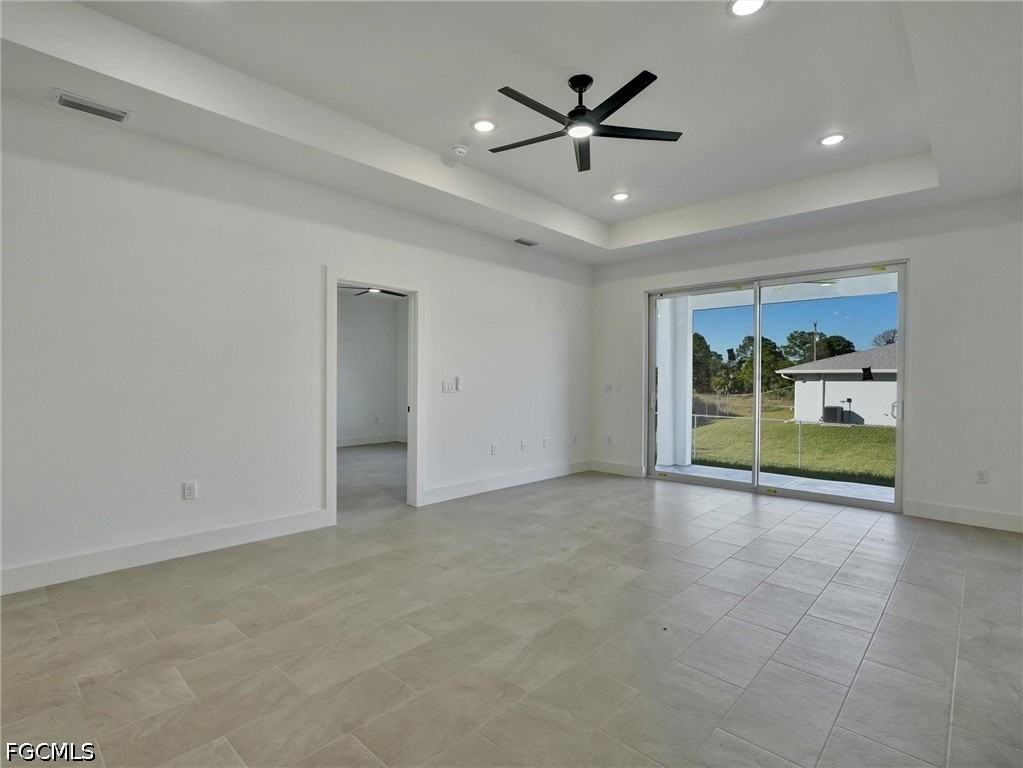 918 Eisenhower Blvd - Photo 5 of 13