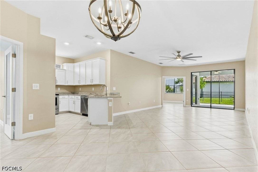 14050 Pine Lodge Ln - Photo 4 of 50
