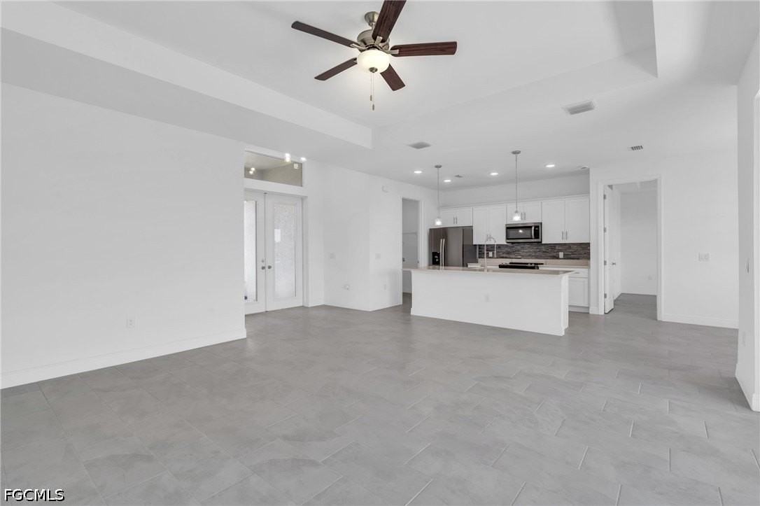 526 Nw 9th St - Photo 5 of 31