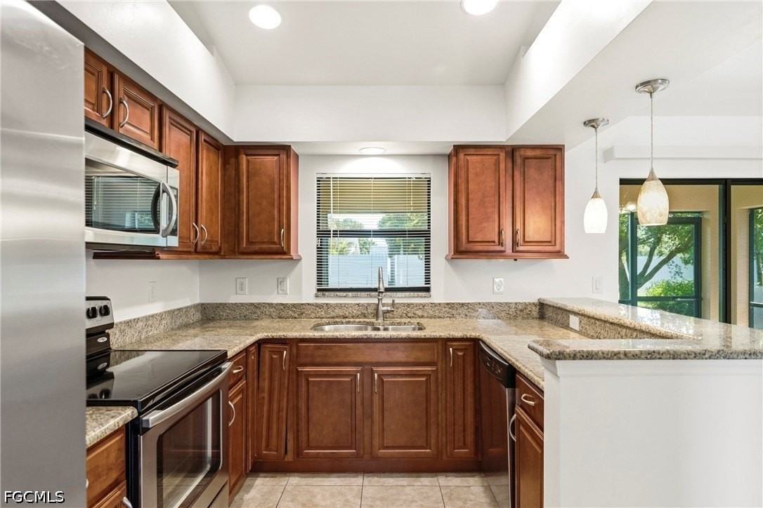1502 Se 33rd St - Photo 5 of 16