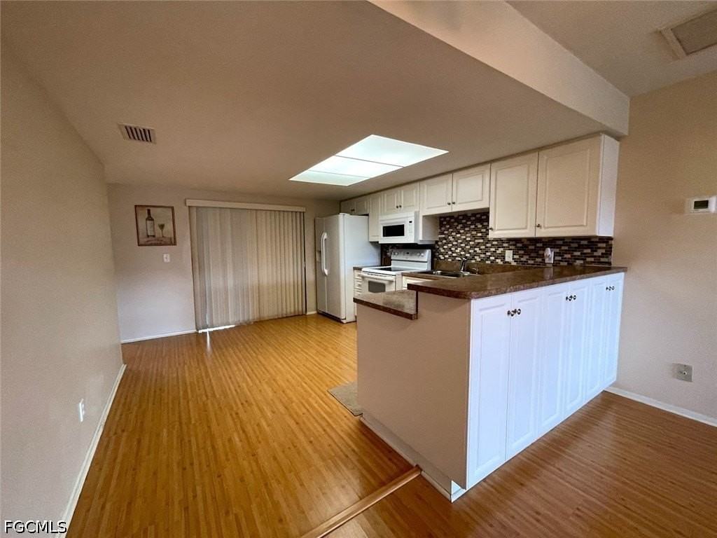 613 Se 14th Ter - Photo 4 of 10