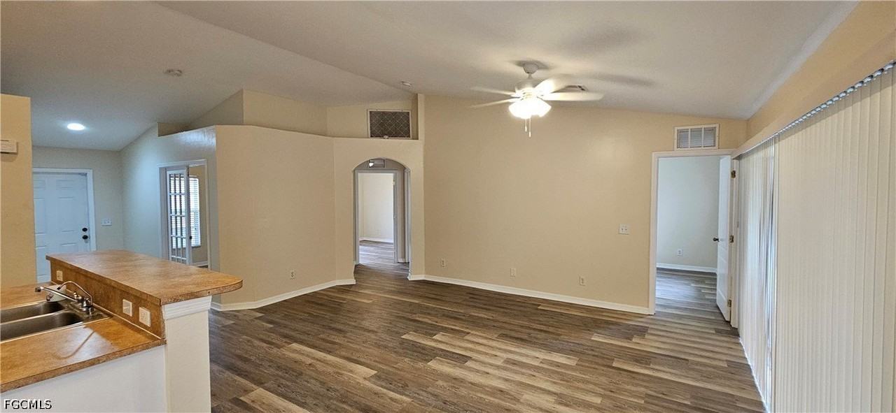 3601 57th St W - Photo 4 of 17