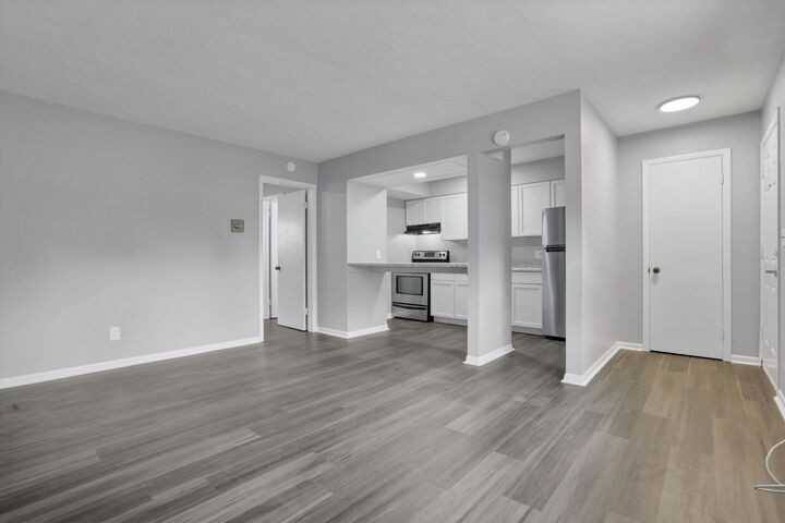 851 E Wheeling St - Photo 2 of 9