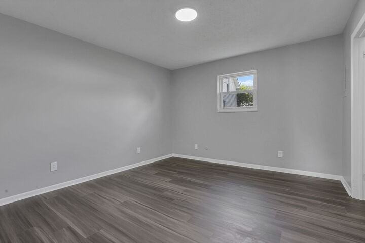 851 E Wheeling St - Photo 5 of 9
