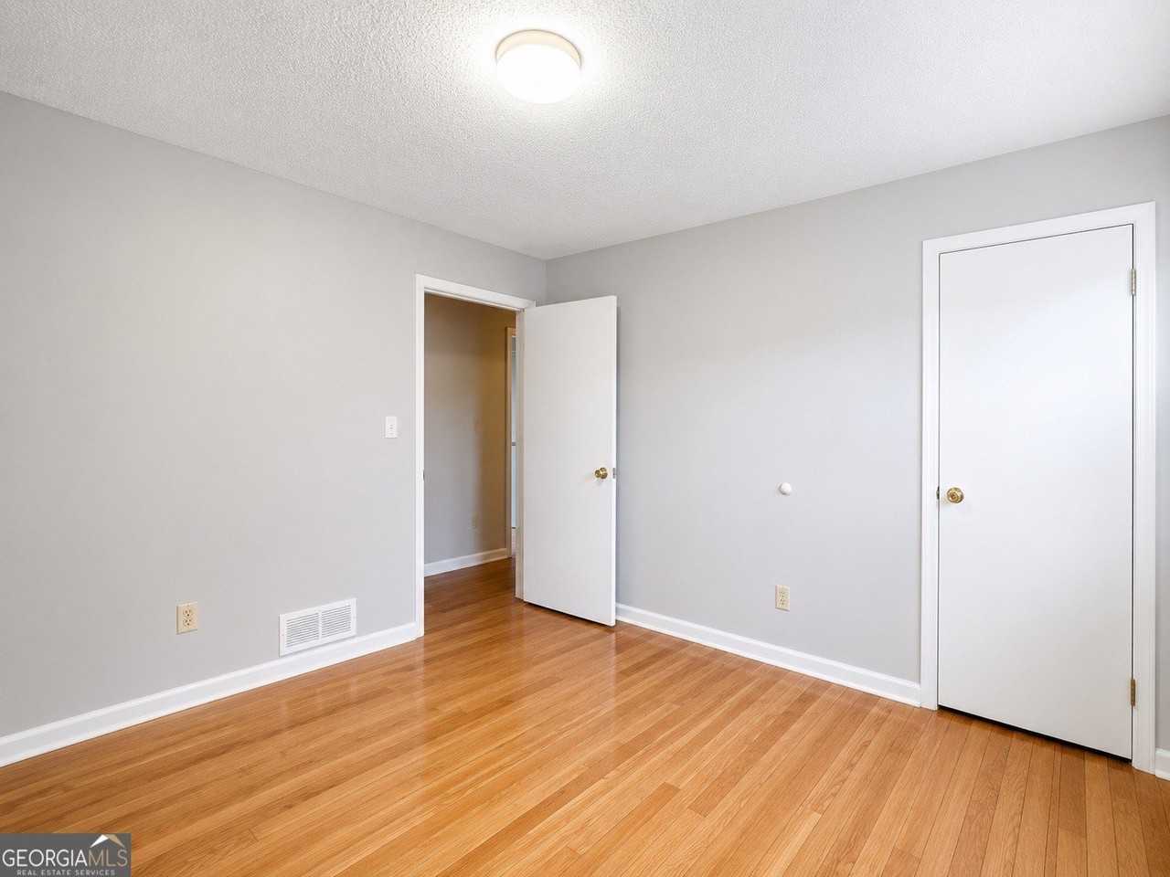 339 Desiree Dr - Photo 2 of 10