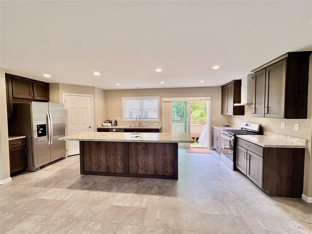 2432 High Ave - Photo 4 of 18