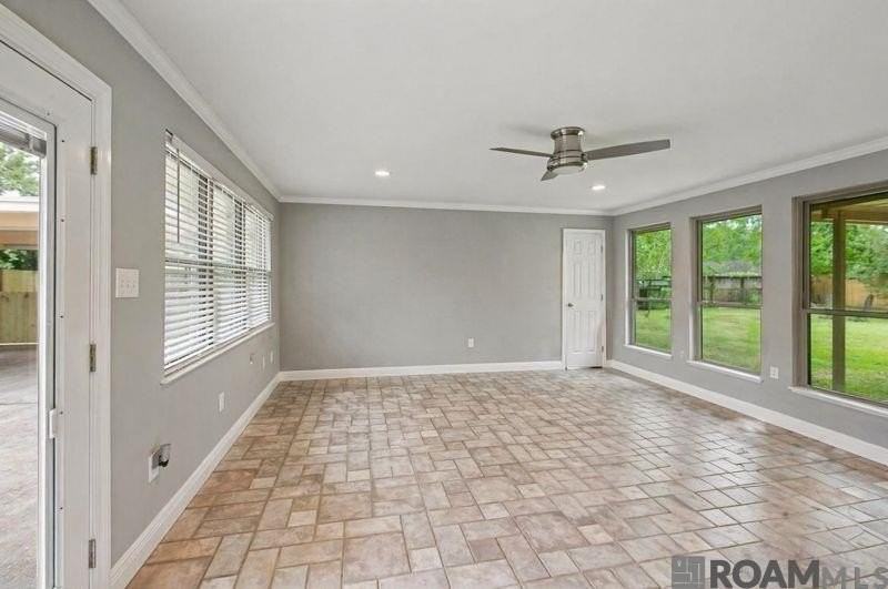 15616 Council Ave - Photo 7 of 14