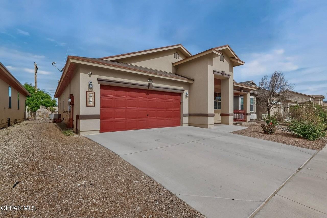 4921 Adrian Campos St - Photo 4 of 45