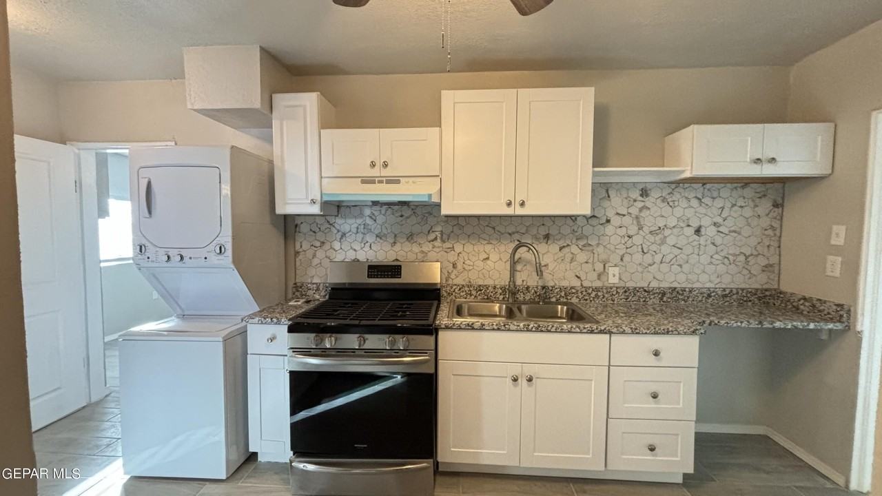 821 Olson St #B - Photo 7 of 21