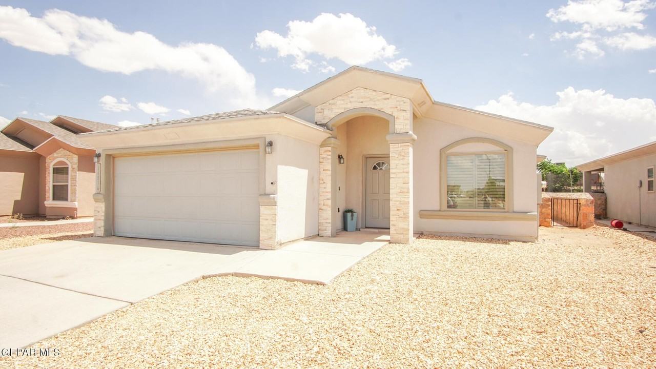 14816 Tierra Haven Ave - Photo 2 of 25