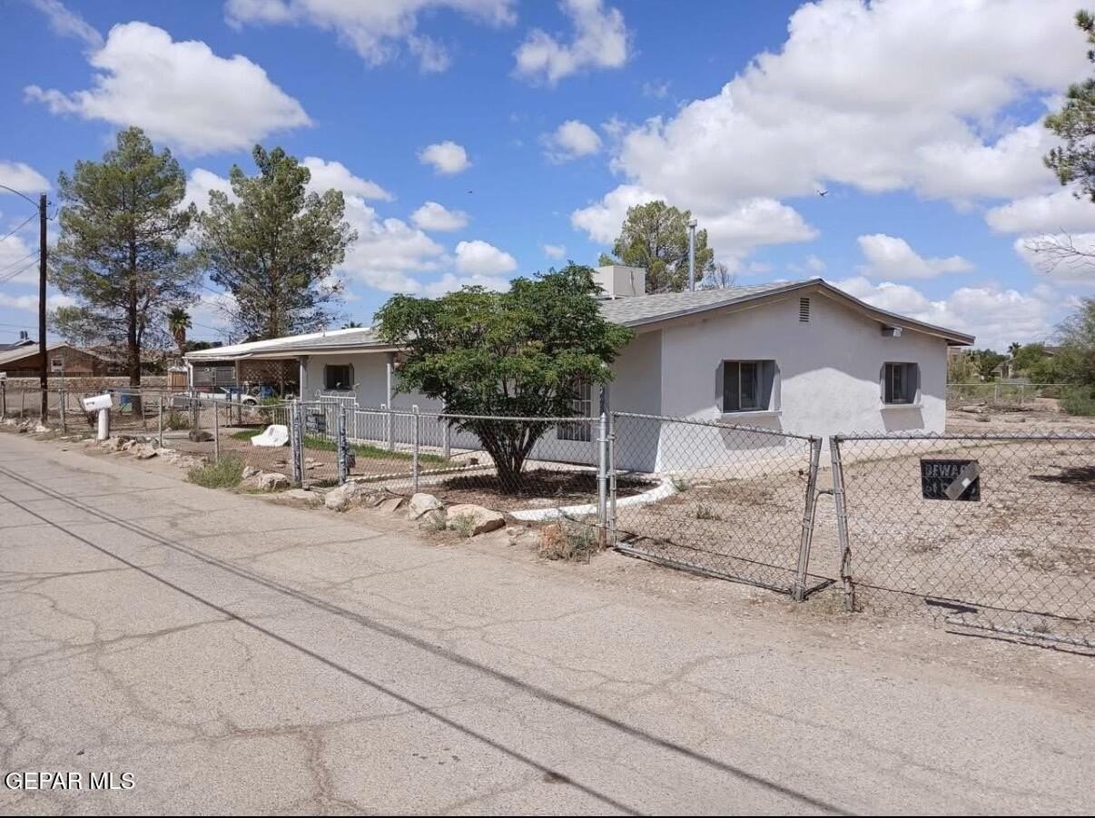 602 Raymundo St - Photo 3 of 25