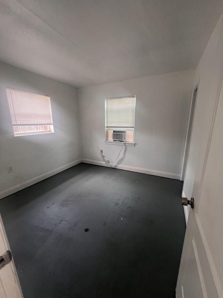 439 Barbara Jenkins Street - Photo 6 of 20