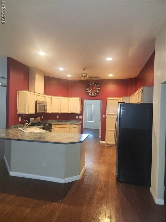 564 Ridgeway Rd - Photo 7 of 22