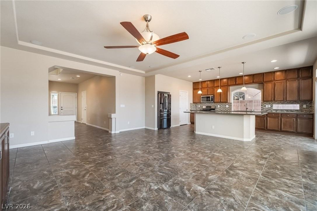 6014 Belvedere Canyon Ave - Photo 4 of 33