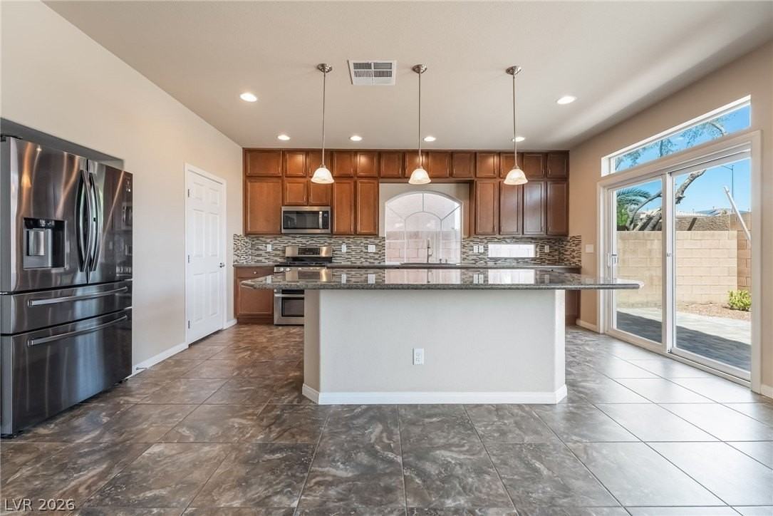6014 Belvedere Canyon Ave - Photo 5 of 33