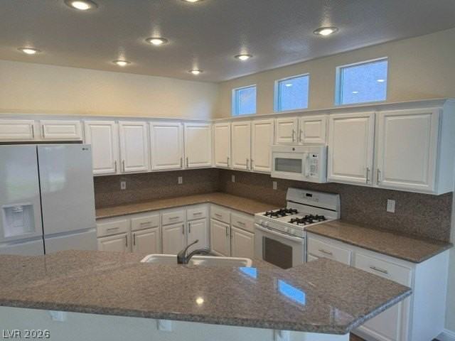 3203 Stratford Hall Ct - Photo 5 of 26