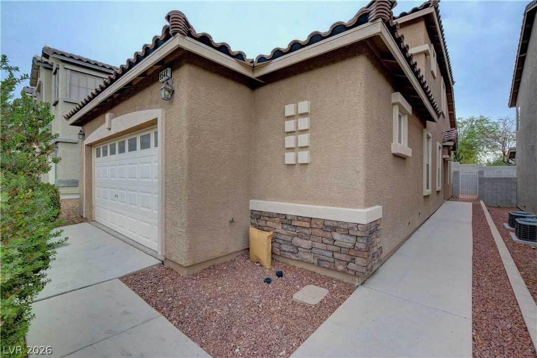 9540 Gibbon Ave - Photo 3 of 33