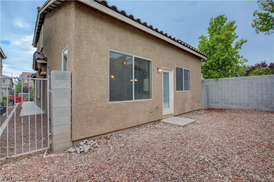 9540 Gibbon Ave - Photo 7 of 33