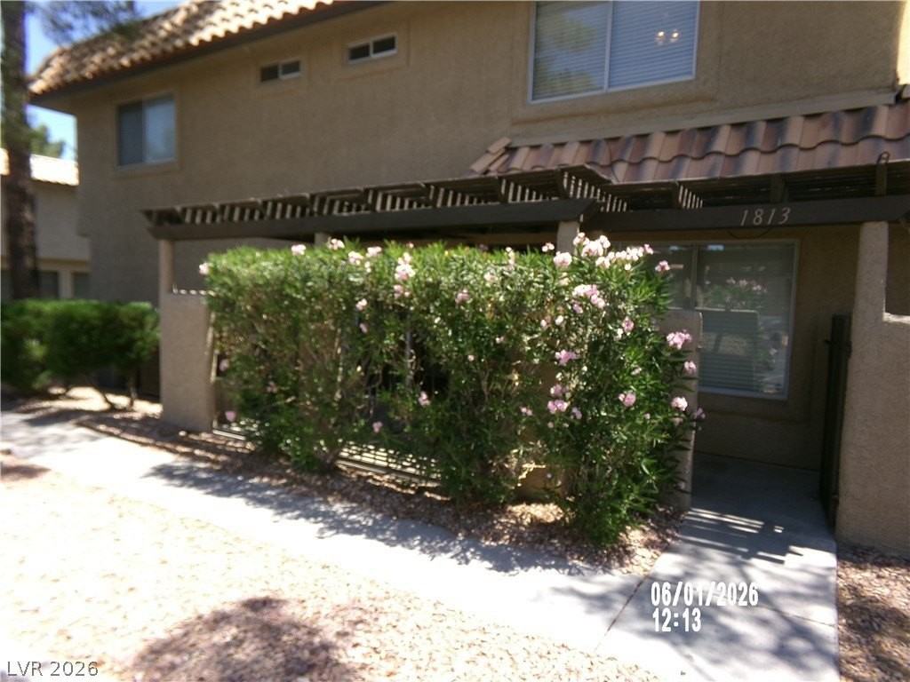 1813 Plum Ct #B - Photo 2 of 21