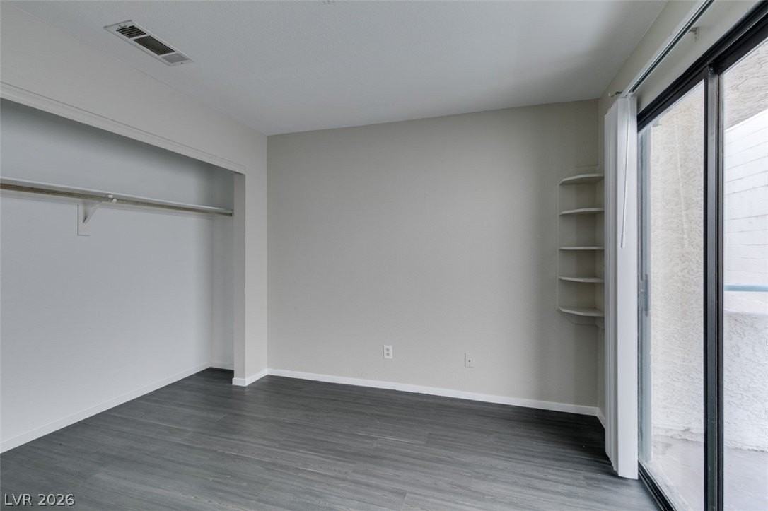 810 N Sloan Ln #103 - Photo 6 of 16