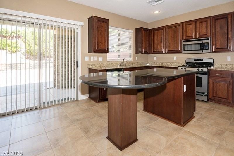 10328 Trillium Dr - Photo 5 of 24