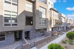 featured image of 667 Grey Saker St