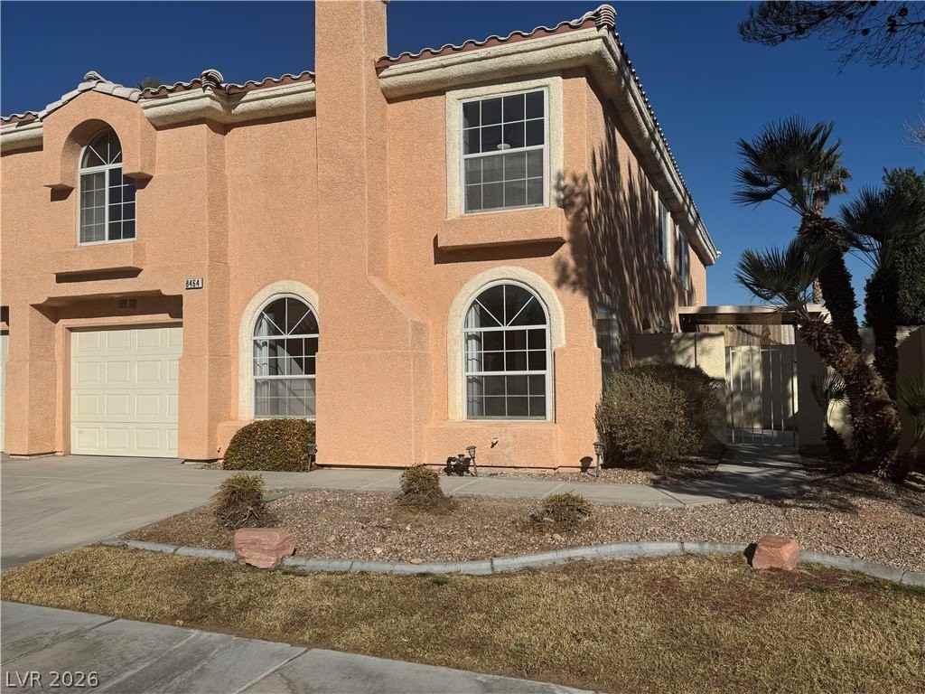 8464 Blue Island Ave - Photo 3 of 50