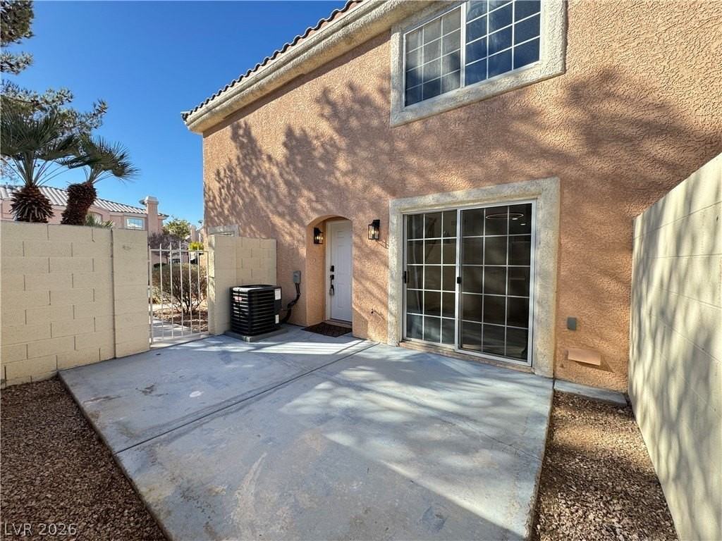 8464 Blue Island Ave - Photo 6 of 50