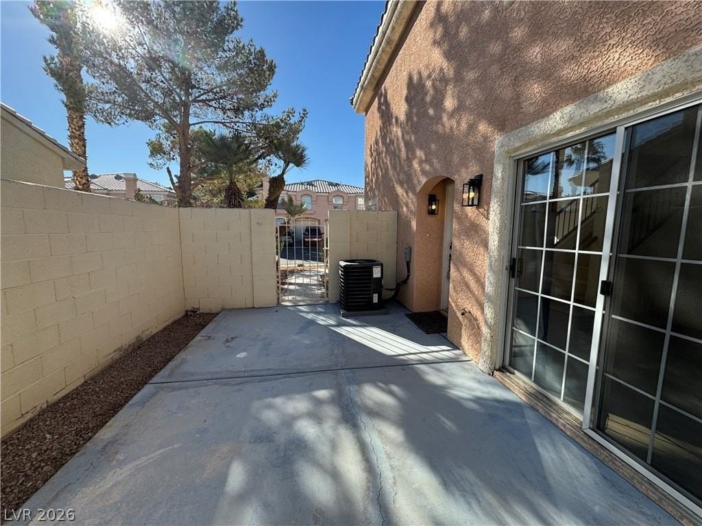 8464 Blue Island Ave - Photo 7 of 50