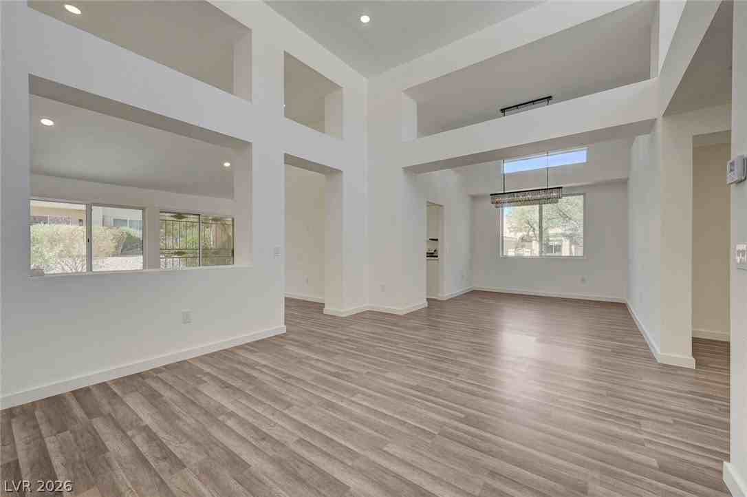 2413 Keiser Ct - Photo 7 of 38