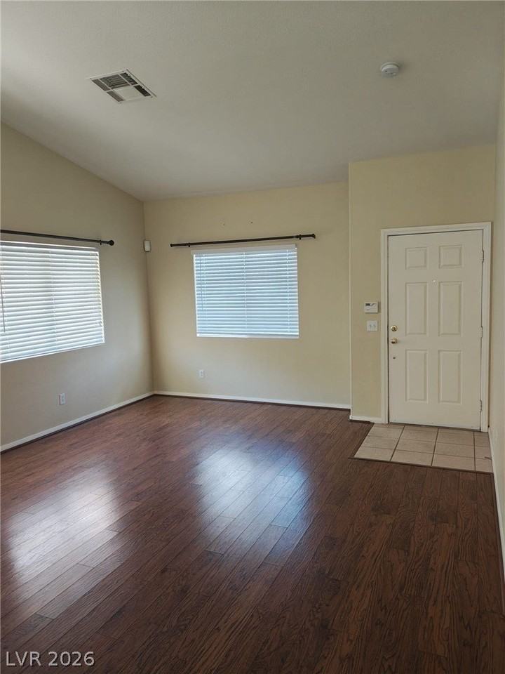 120 Humphreys Peak Ct - Photo 5 of 33