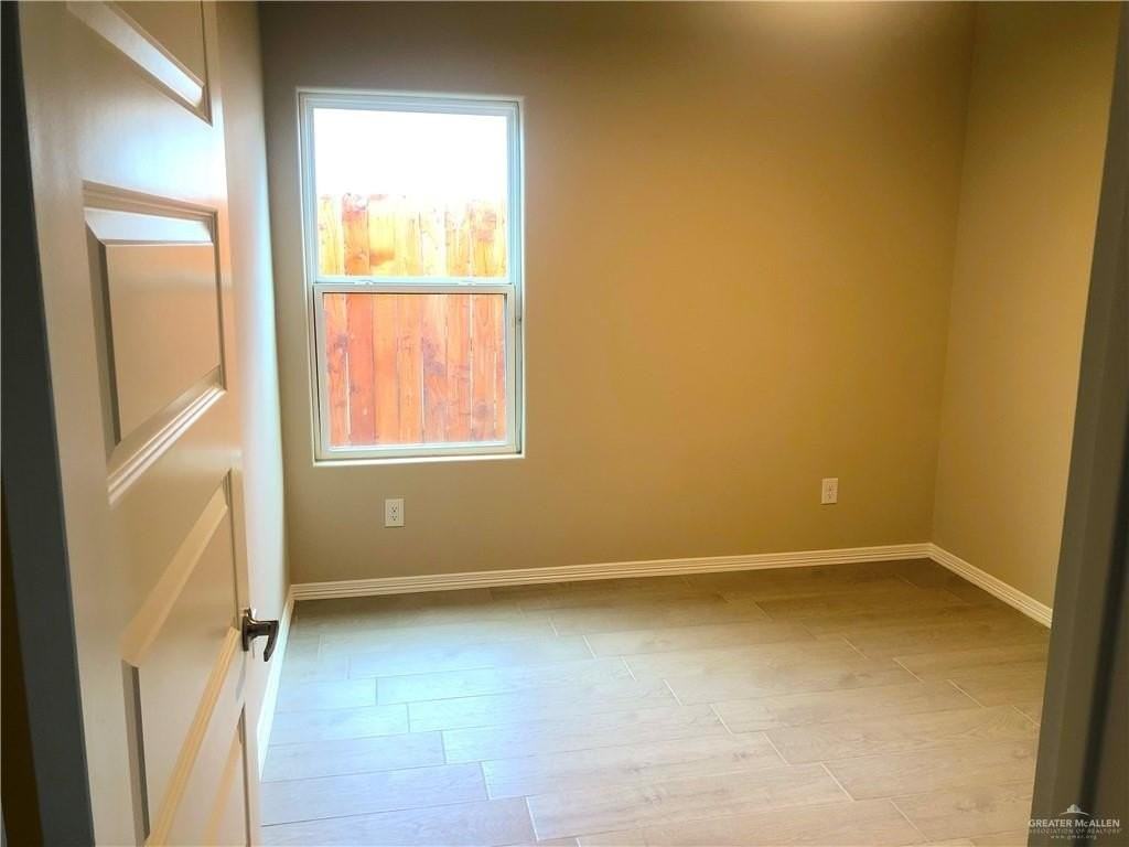 3105 W Driftwood St #4 - Photo 6 of 11