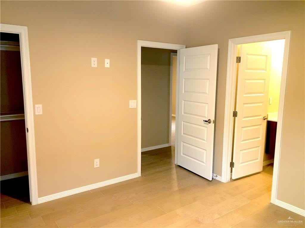 3105 W Driftwood St #4 - Photo 7 of 11