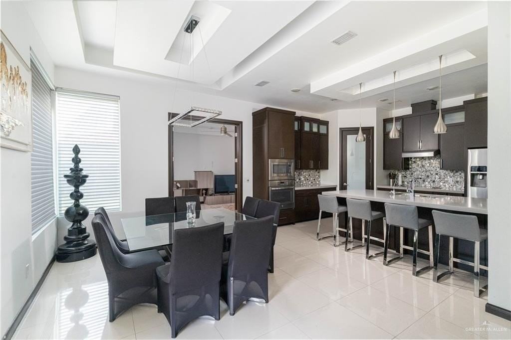 2707 El Jardin - Photo 3 of 26