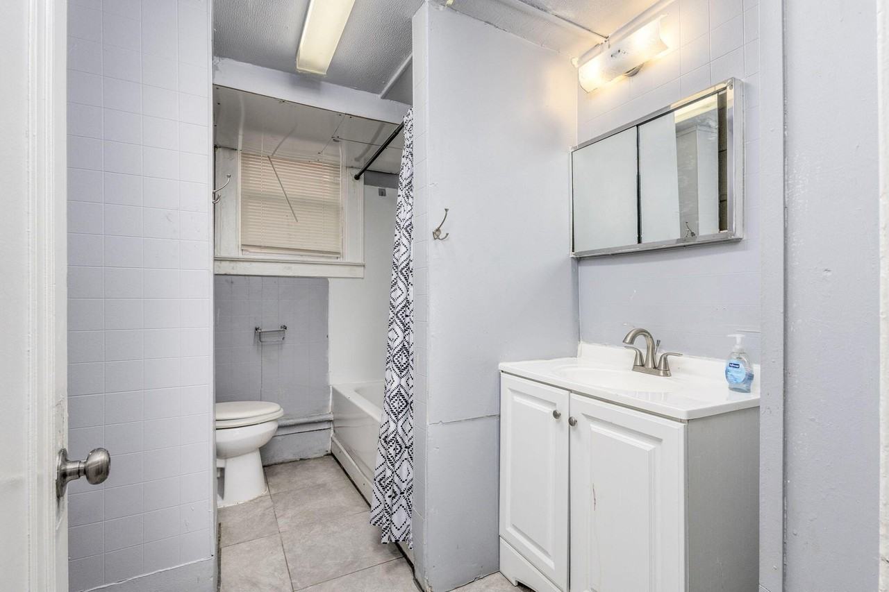 6225 Middlesex St #5 - Photo 2 of 14
