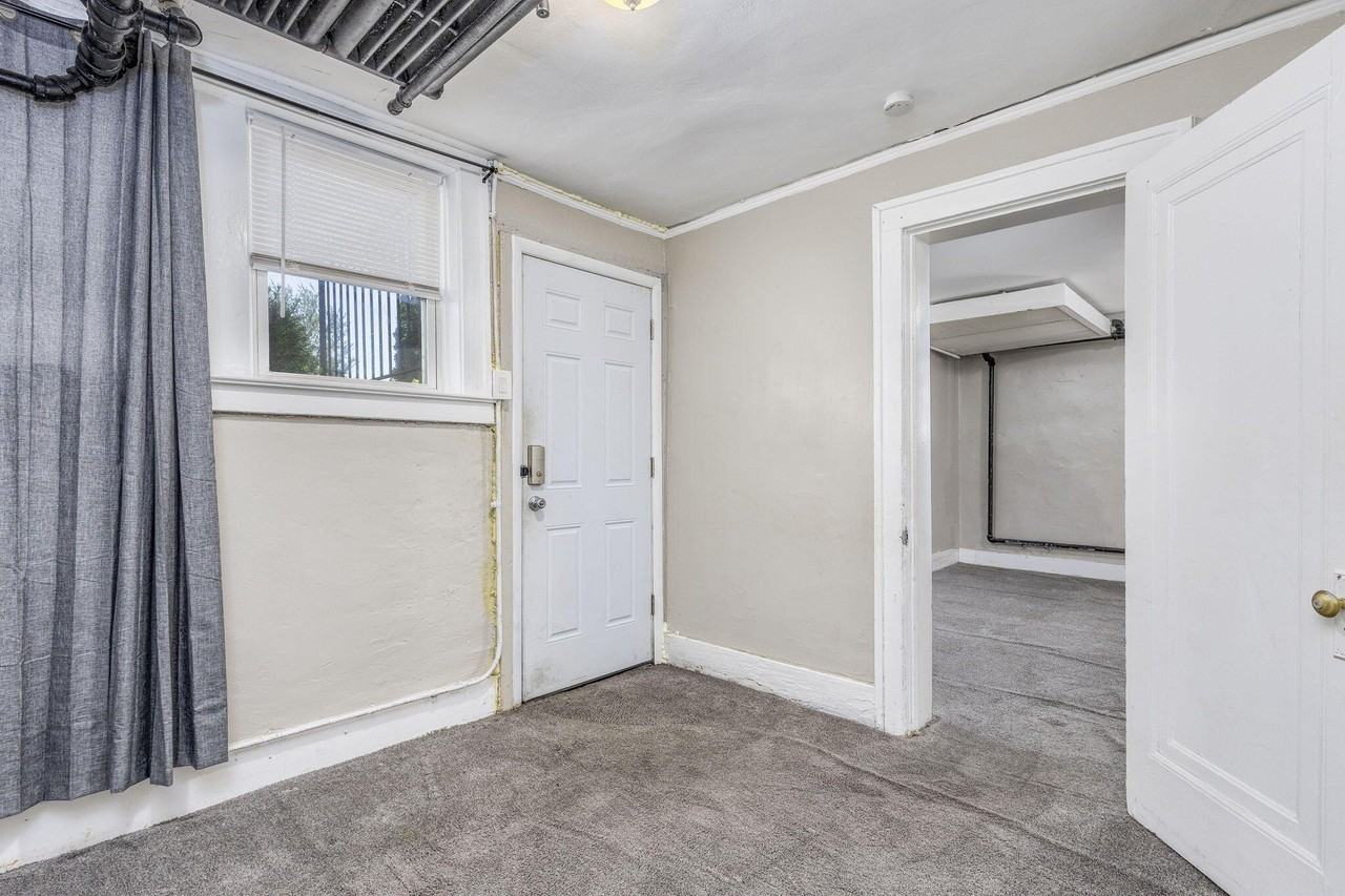 6225 Middlesex St #5 - Photo 5 of 14