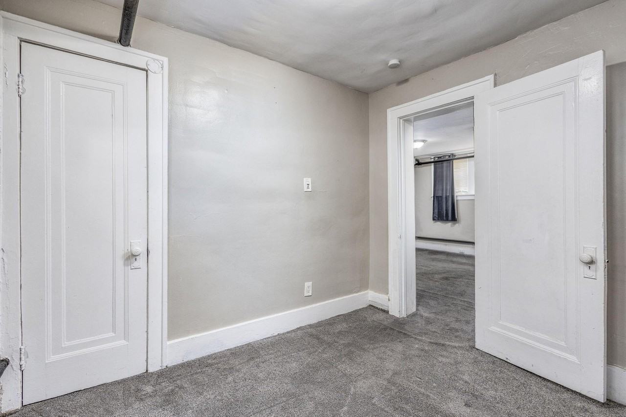 6225 Middlesex St #5 - Photo 7 of 14
